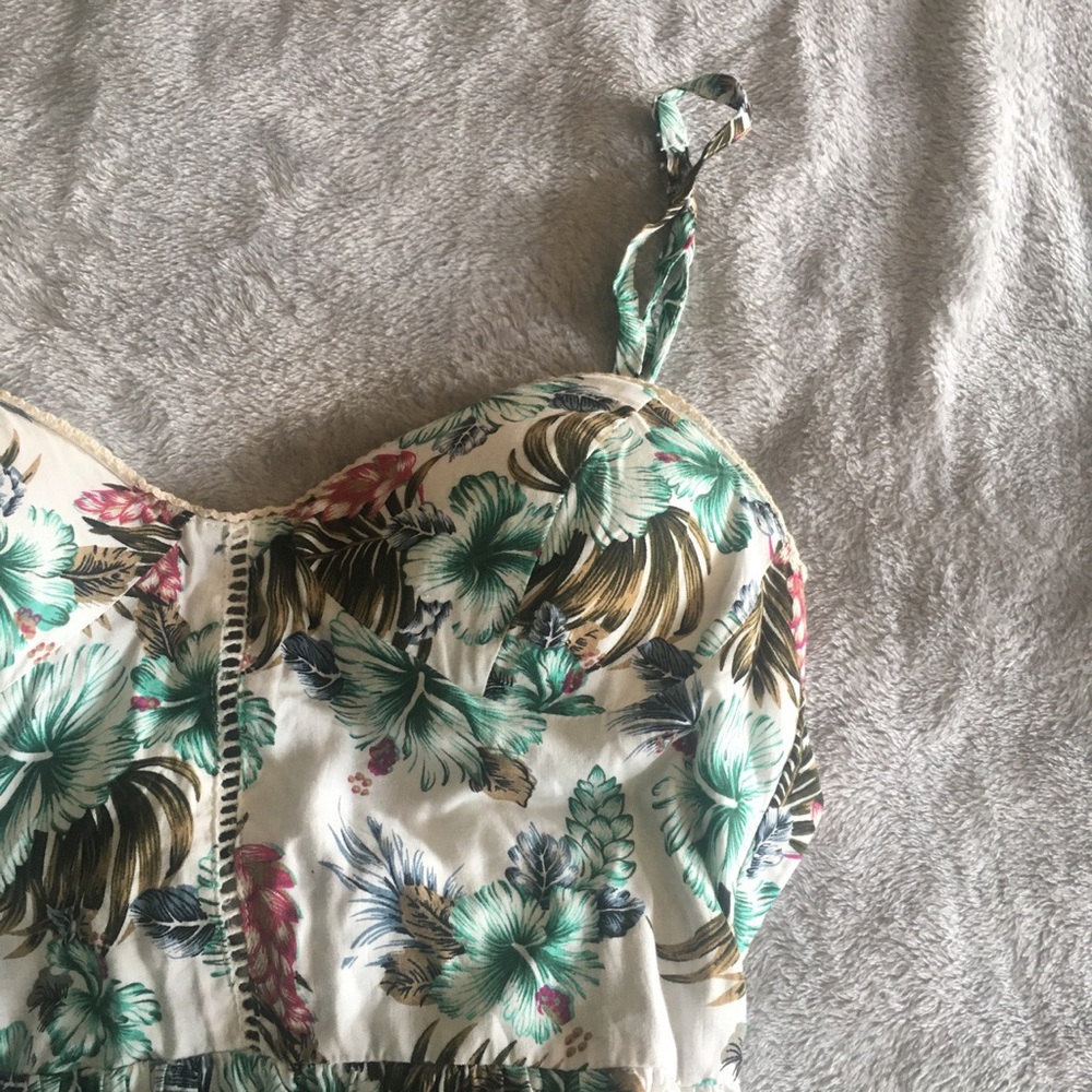 Indikah Tropical Floral Print Open Back Mini Dress - Picture 3 of 4